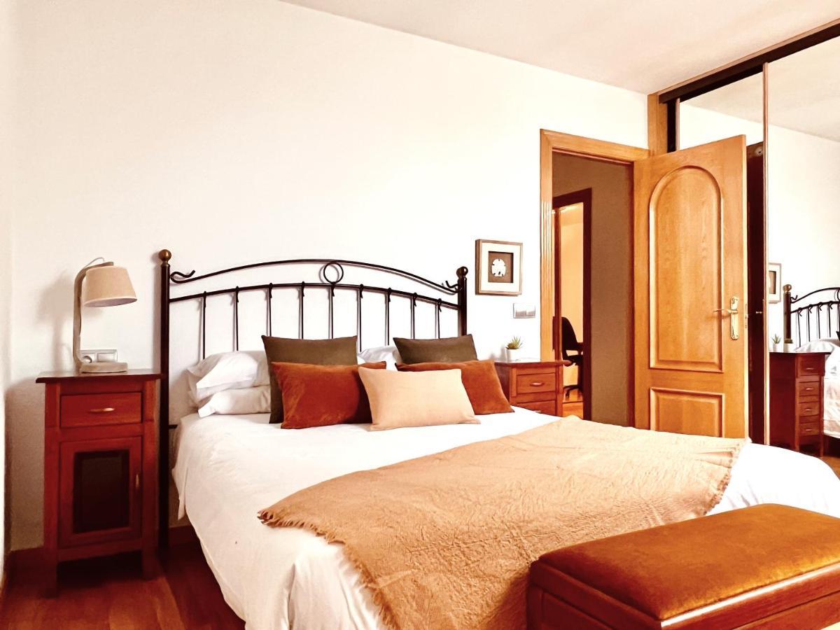 Housingleon - Conde Duplex Con Garaje Gratuito Apartment Bagian luar foto